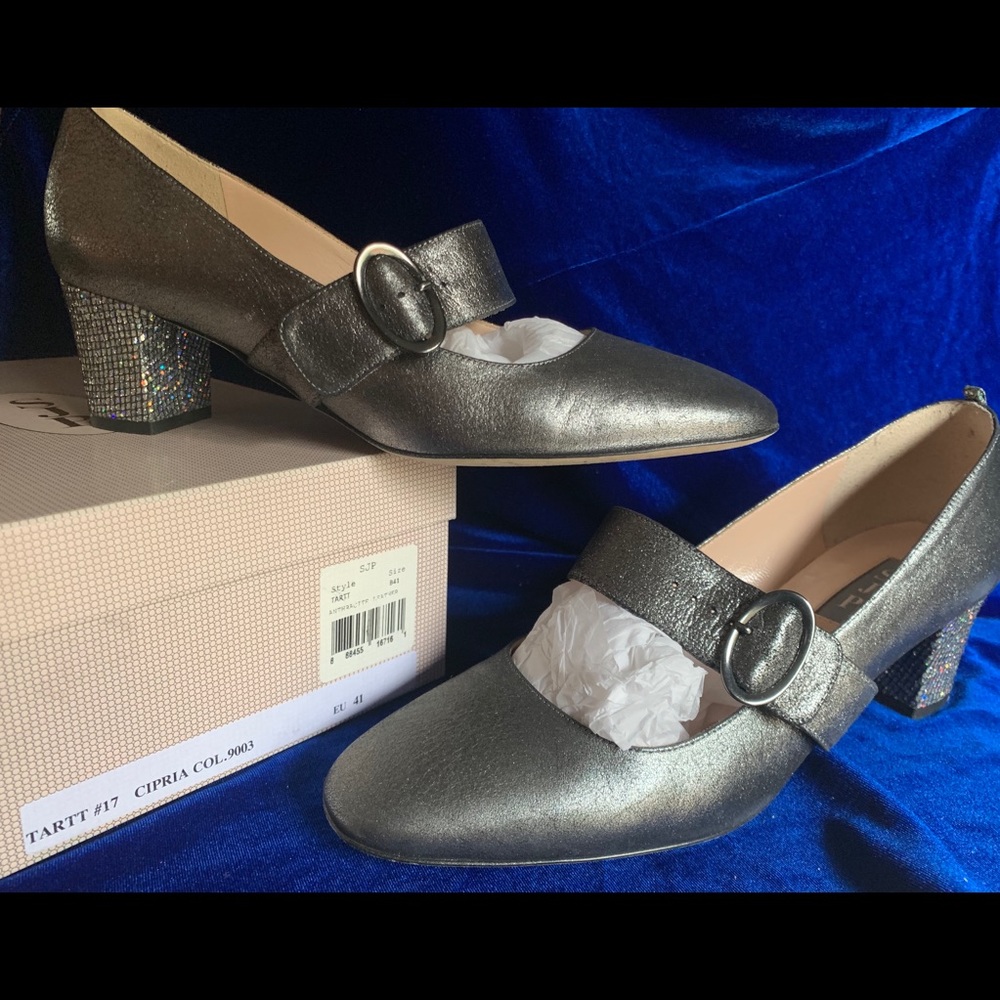 SJP Tartt By Sarah Jessica Parker